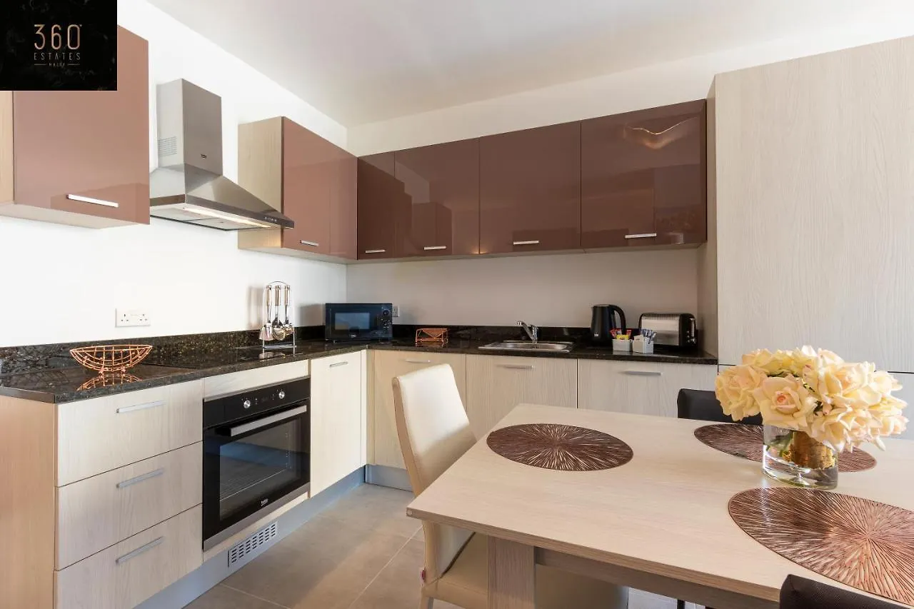 High-End Central Apt With Comfy Bed & Super Wifi By 360 Estates San Gwann